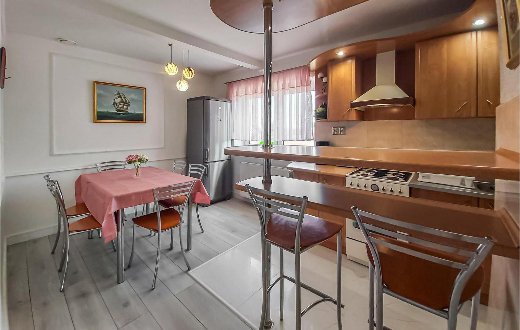 Amazing Apartment In Kolobrzeg With Kitchen Exterior photo